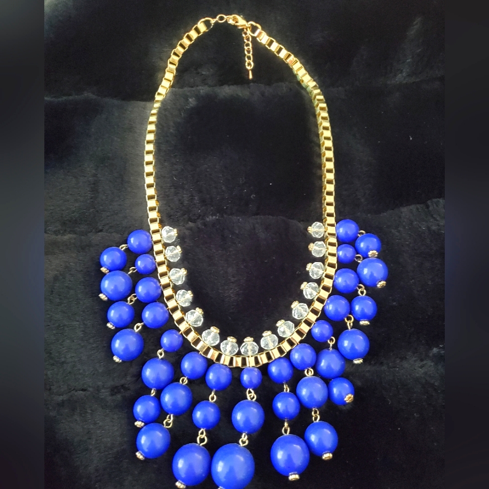 Beautiful Blue Bauble Necklace